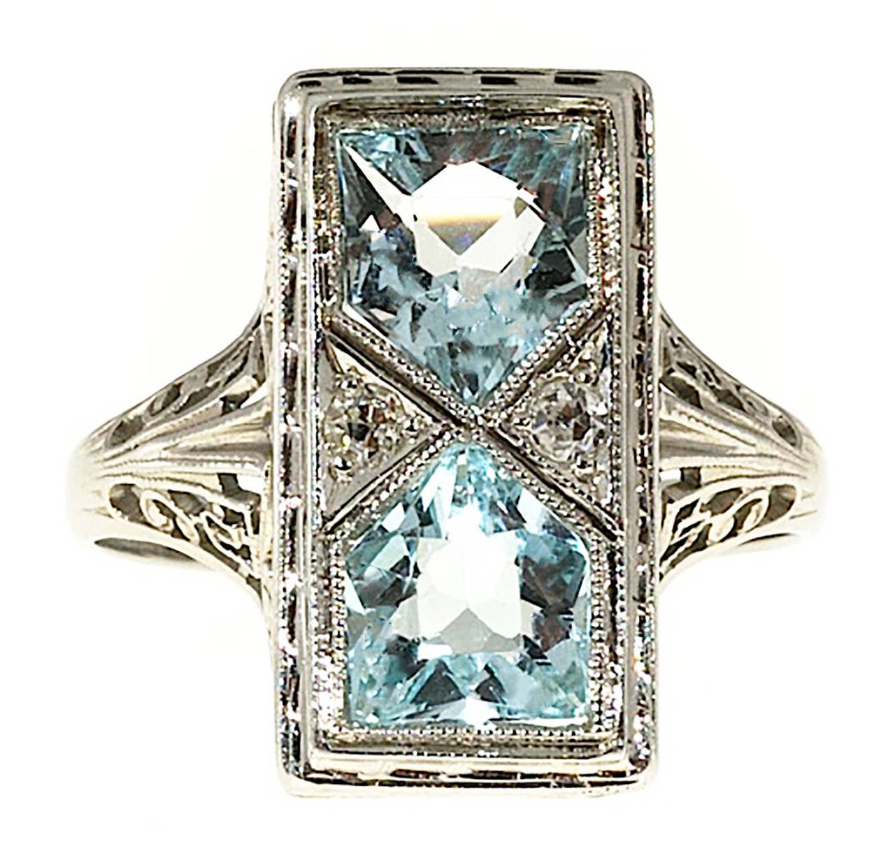 Art Deco Natural Aquamarine and Diamond White Gold Ring 1