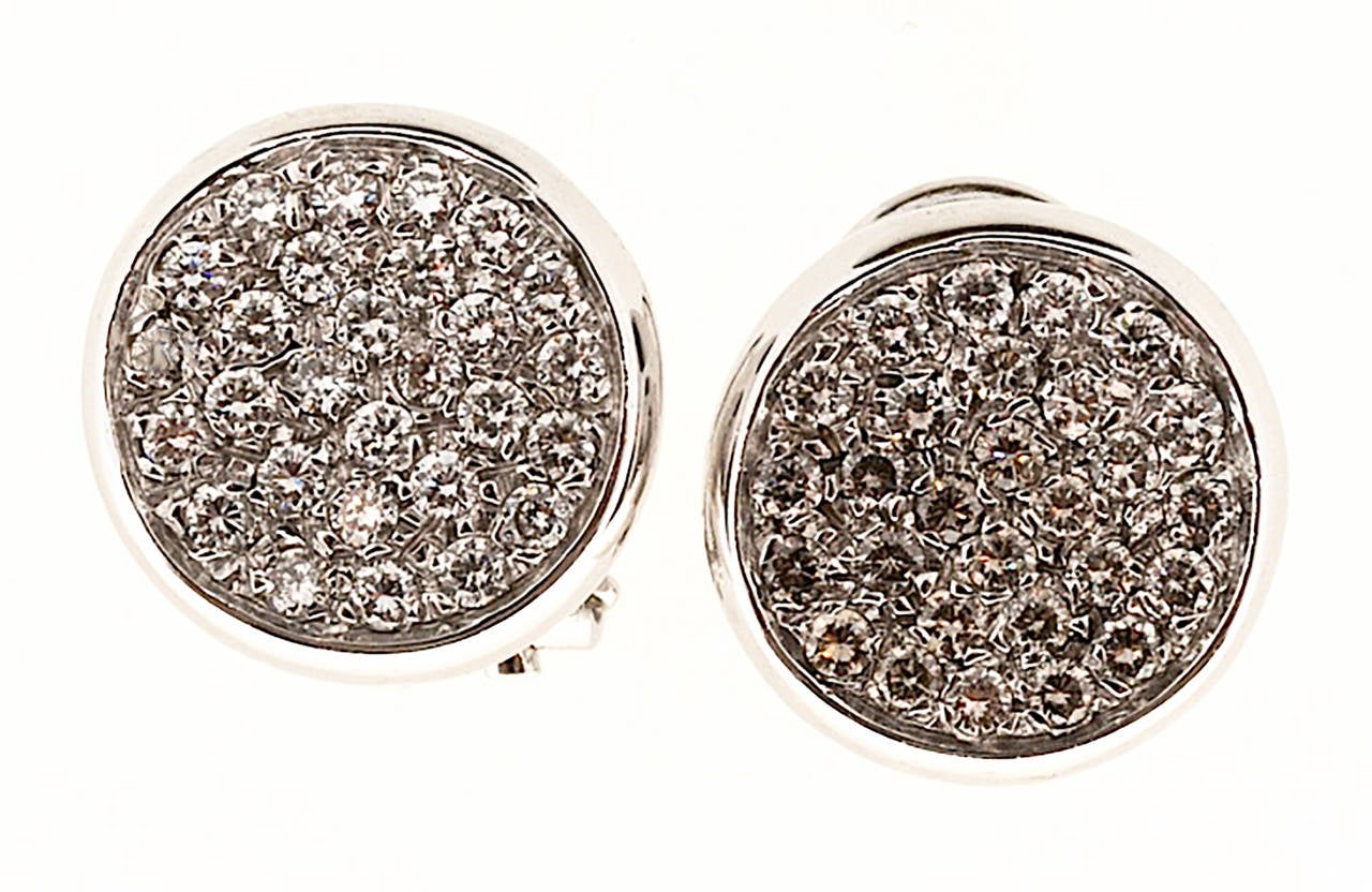 Round Pave Diamond Gold Clip Post Earrings In Good Condition In Stamford, CT