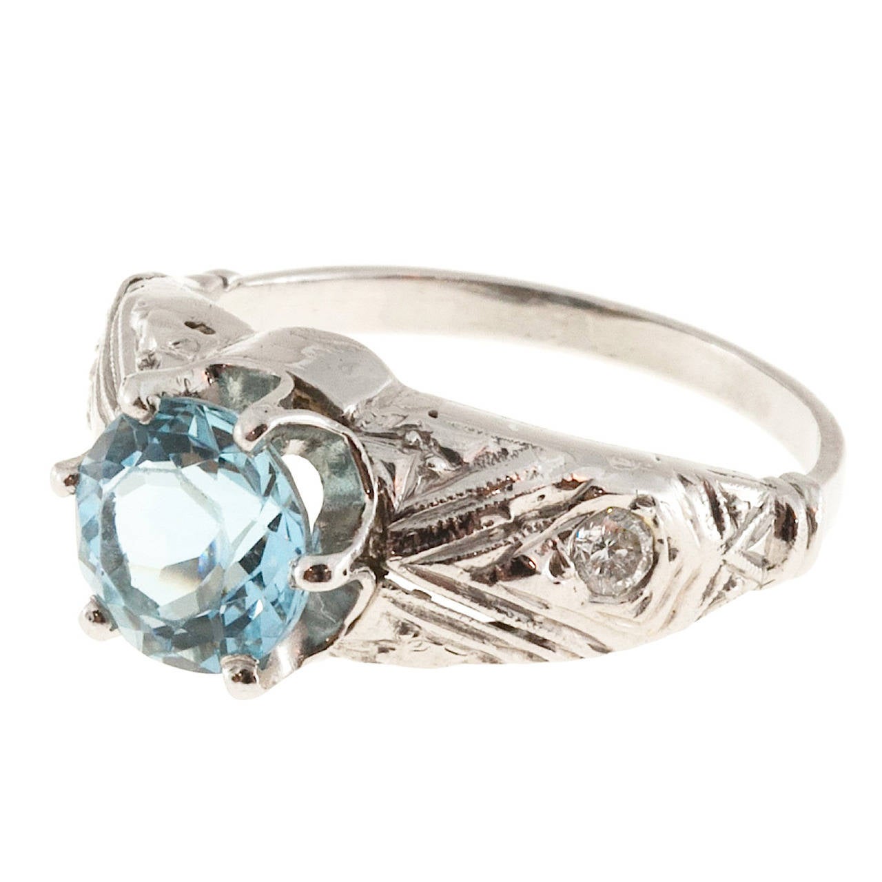 Aquamarine Diamond Engraved Filigree Gold Ring