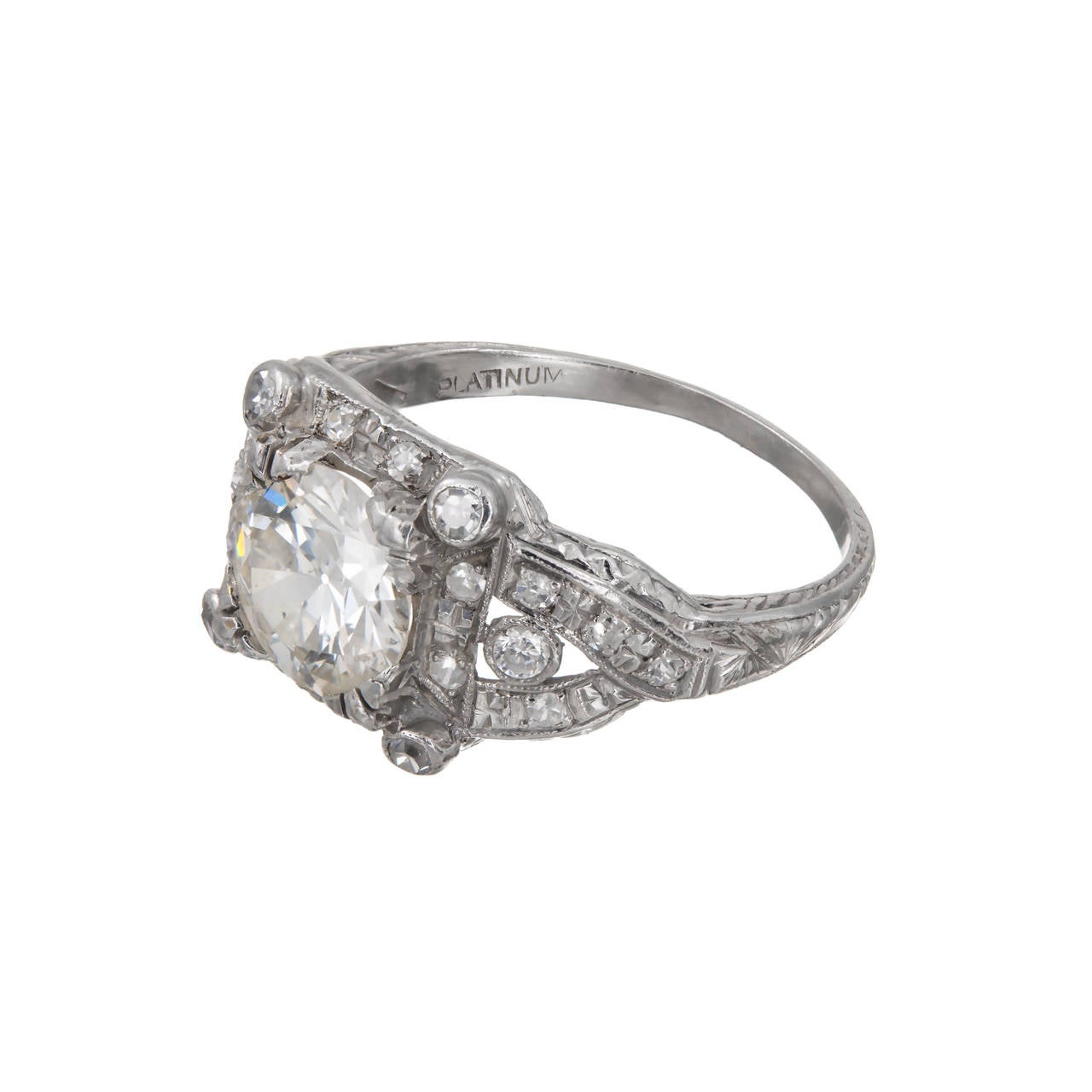 1.35 Carat Diamond Platinum Engagement Ring In Good Condition For Sale In Stamford, CT
