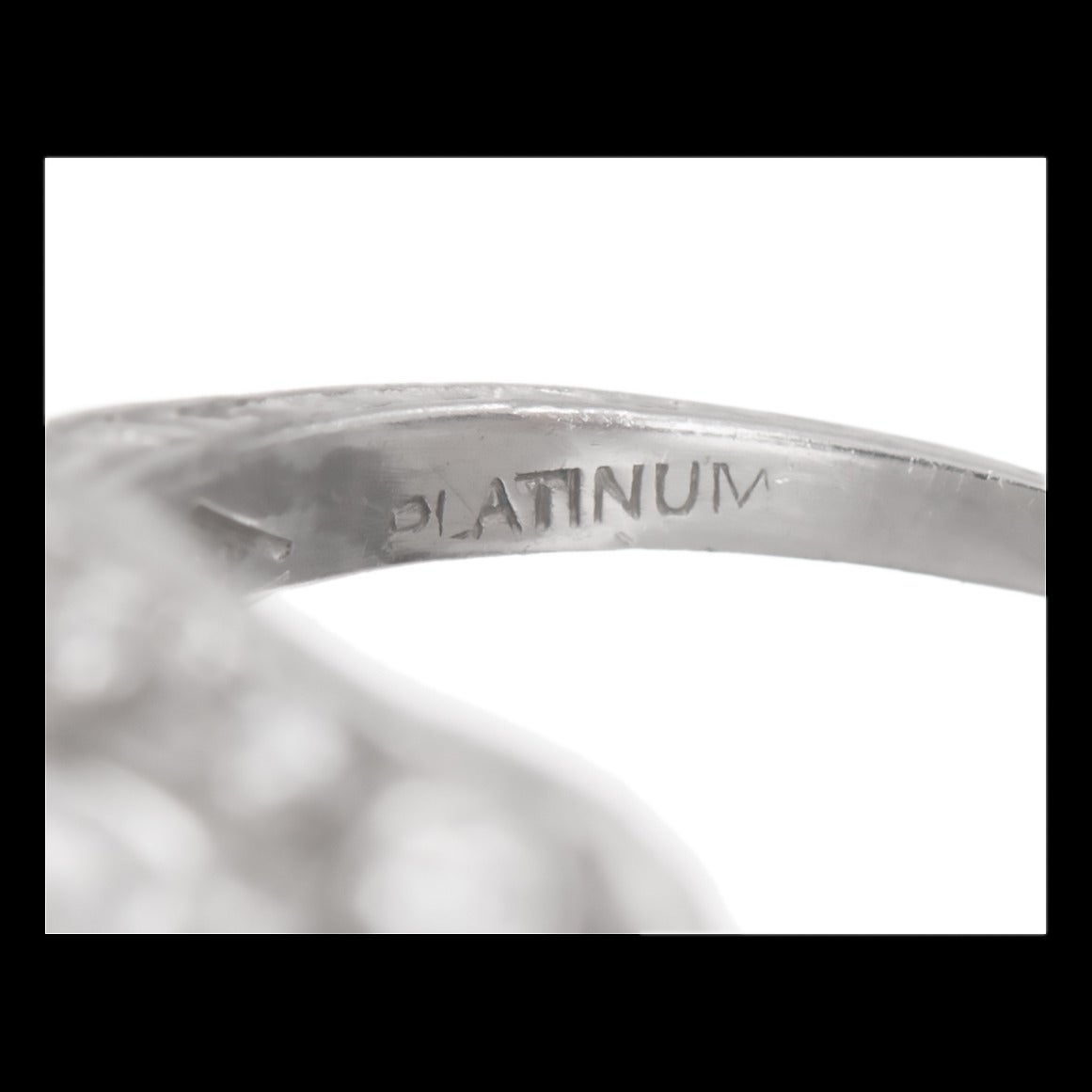 1.35 Carat Diamond Platinum Engagement Ring For Sale 1