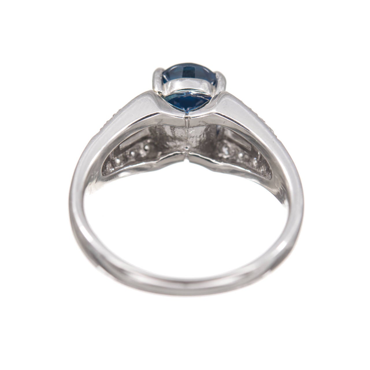 Platin-Verlobungsring mit GIA-zertifiziertem 3,19 Karat blauem Saphir und Diamant im Zustand „Hervorragend“ im Angebot in Stamford, CT