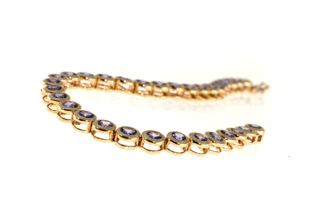 Bezel Set Tanzanite Gold Bracelet In Good Condition In Stamford, CT