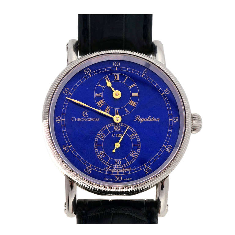 Edelstahl-Armbanduhr von Chronoswiss mit blauem Regulator-Zifferblatt