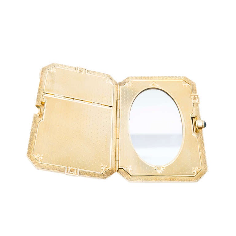 Cabochon Carter Gough & Co. Sapphire Yellow Gold Ladies Compact For Sale