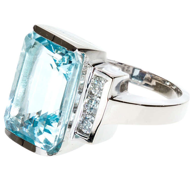Natural Aquamarine and Diamond Ring at 1stDibs
