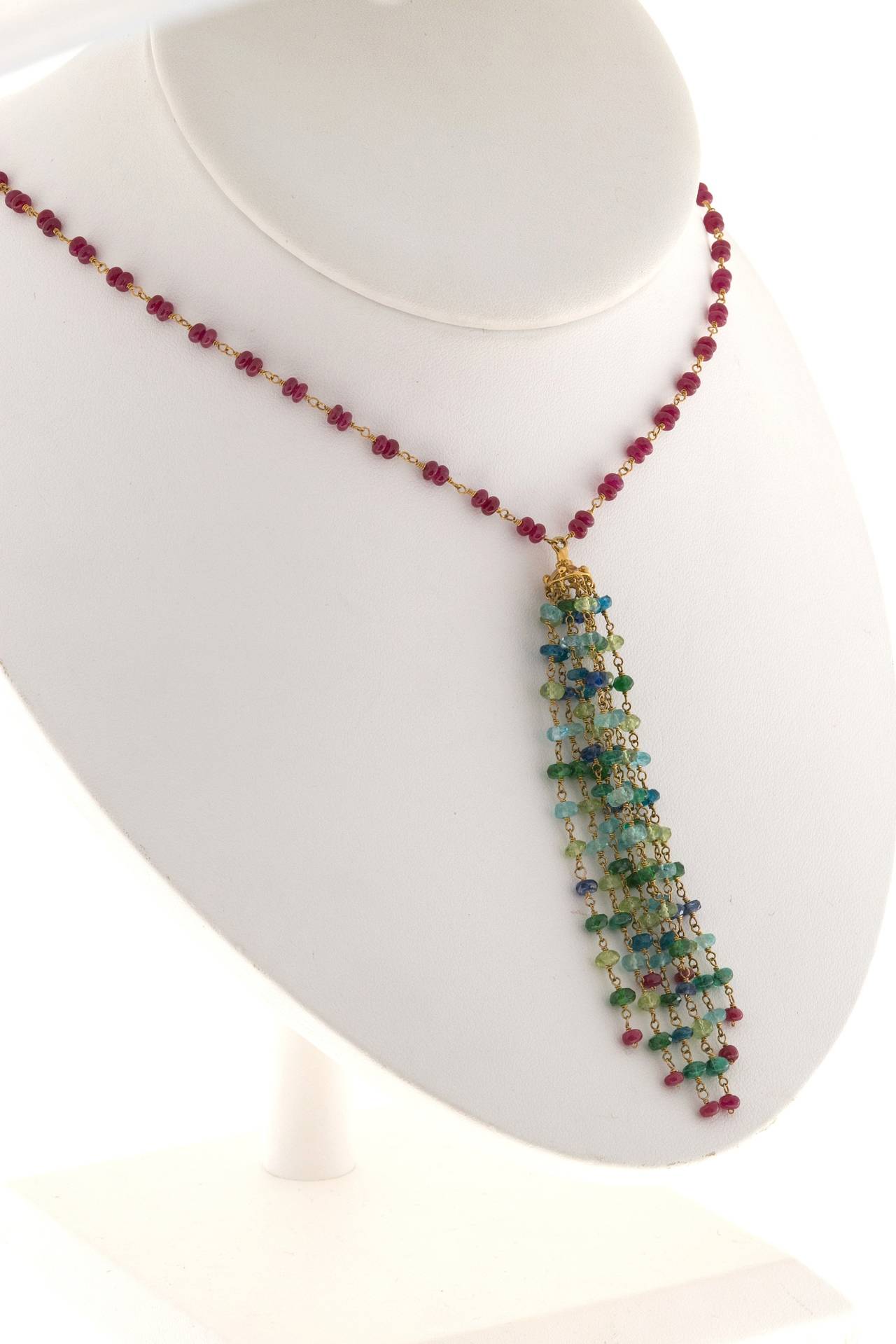 Women's Ruby Aqua Apatite Emerald Peridot Hand Wired Rondell Bead Pendant Necklace For Sale