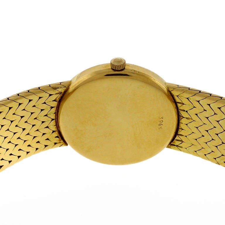 Audemars Piguet Yellow Gold Wristwatch with Integral Bracelet circa 1950 In Good Condition In Stamford, CT