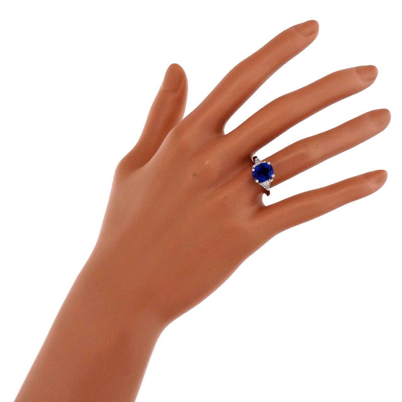 blue sapphire platinum engagement rings