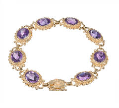1940s Oval Amethyst Gold Link Bracelet 1940s Oval Amethyst Gold Link Bracelet