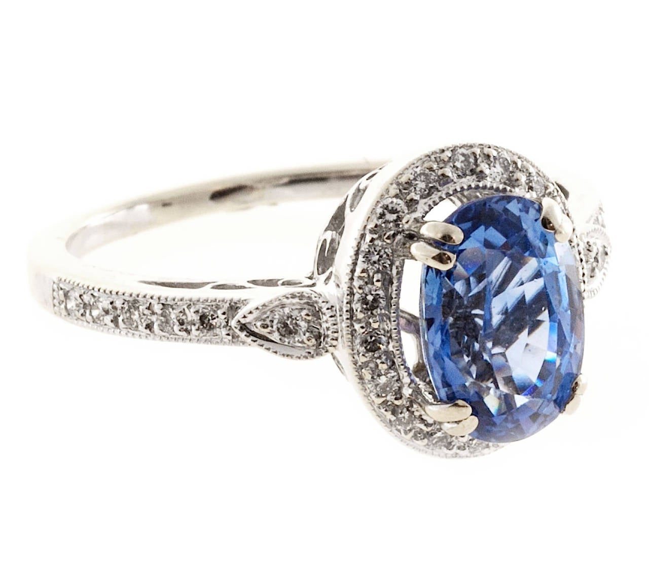 Oval Ceylon Sapphire and Diamond White Gold Ring For Sale at 1stdibs