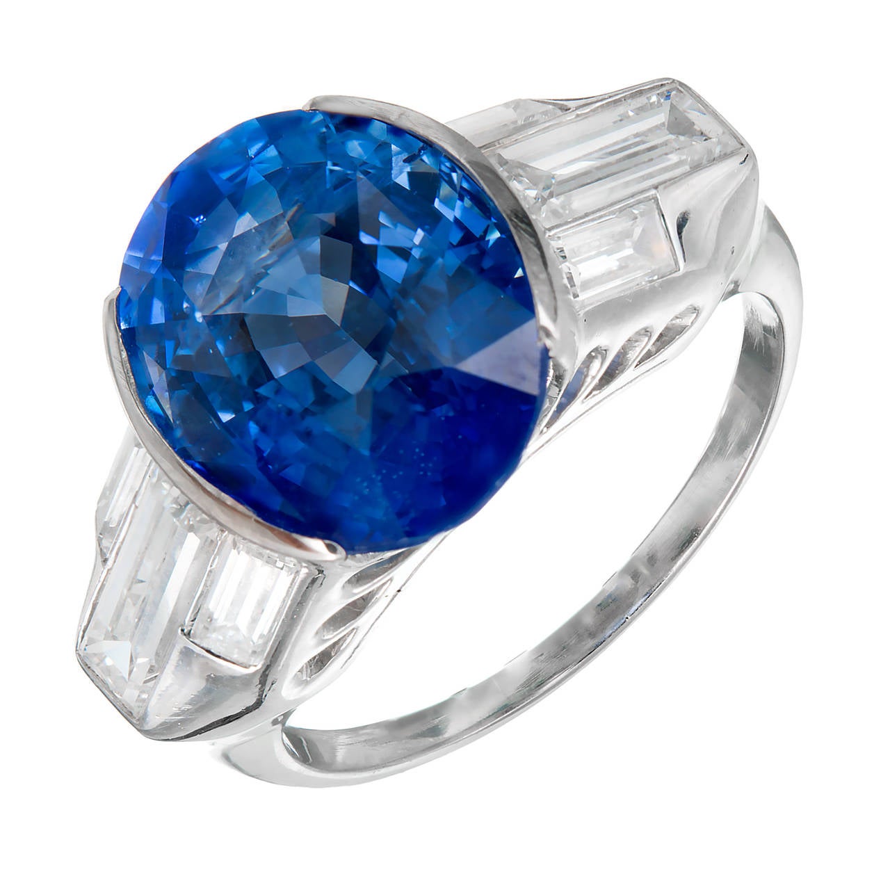 Blue Sapphire and Diamond Platinum Ring For Sale at 1stdibs