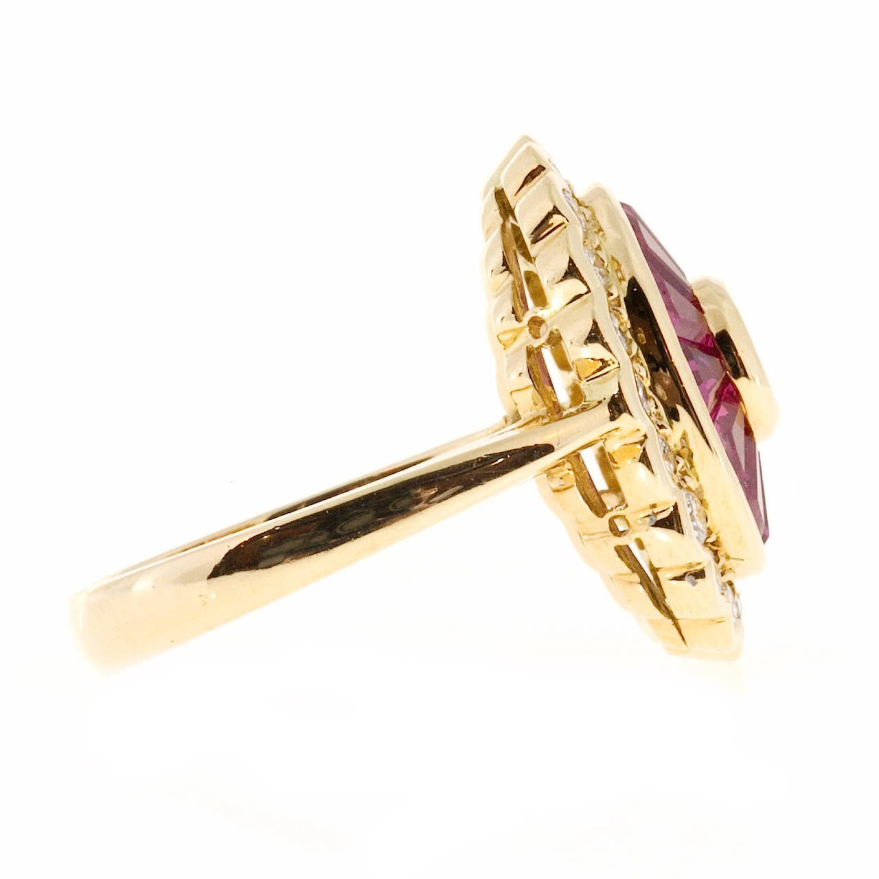 GIA Certified 1.70 Carat Diamond Ruby Yellow Gold Cocktail Ring In Excellent Condition For Sale In Stamford, CT