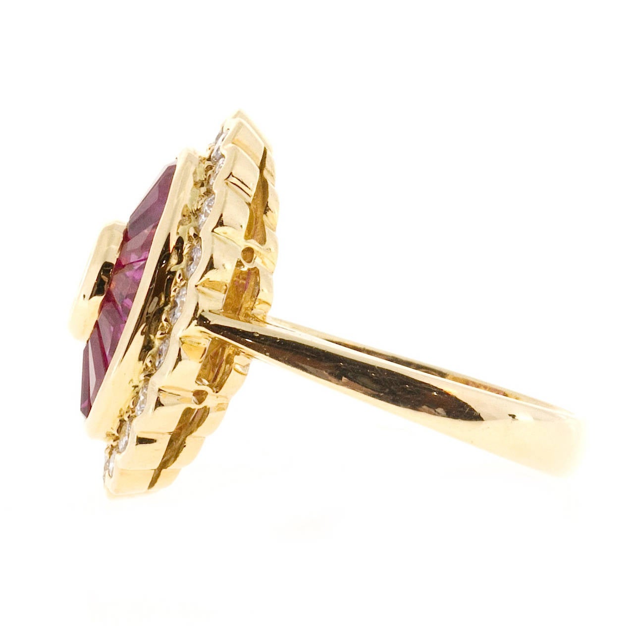 Women's GIA Certified 1.70 Carat Diamond Ruby Yellow Gold Cocktail Ring For Sale