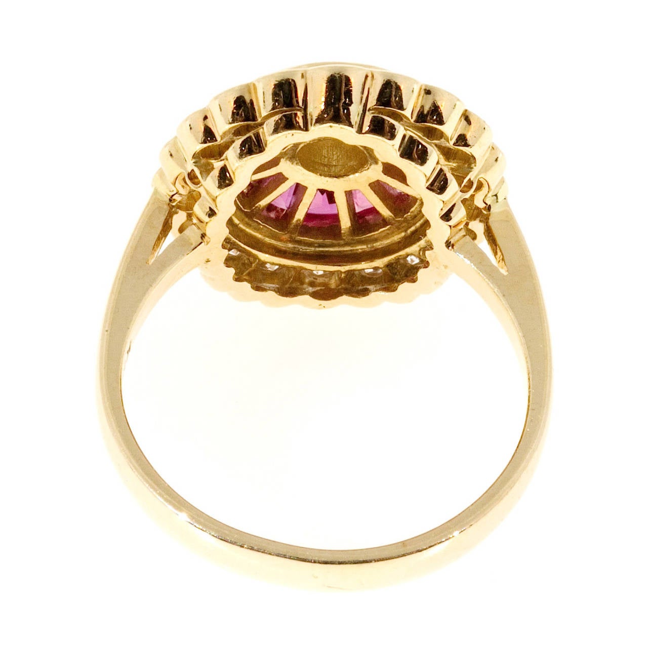 GIA Certified 1.70 Carat Diamond Ruby Yellow Gold Cocktail Ring For Sale 2