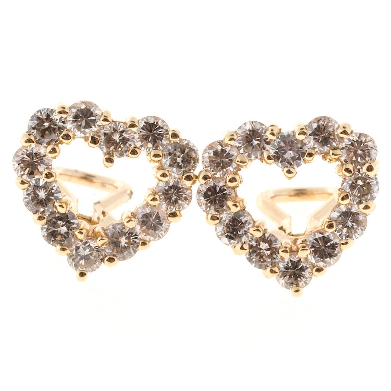 Diamond Gold Heart Shaped Earrings In Good Condition In Stamford, CT