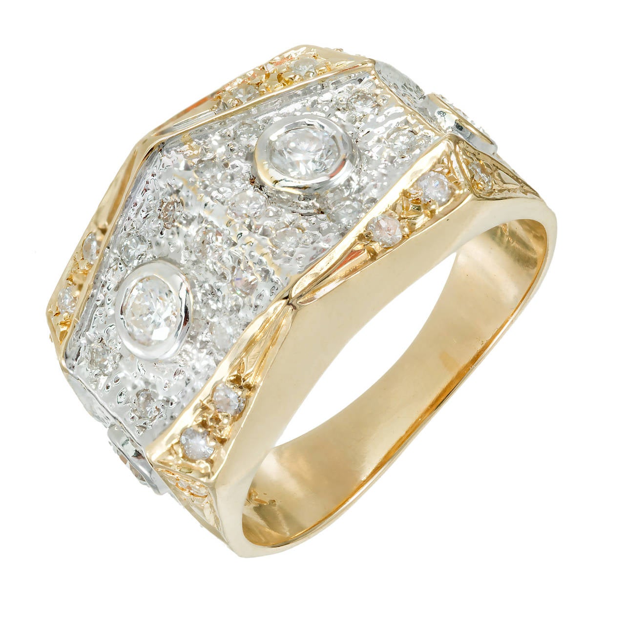1960 18k yellow gold ring with 14k white gold sections with bright white diamonds. Suitable for men or women.

4 round diamonds, approx. total weight .40cts, G, VS – SI1
37 round diamonds¸ approx. total weight .38cts, G, VS – SI1
14k white and