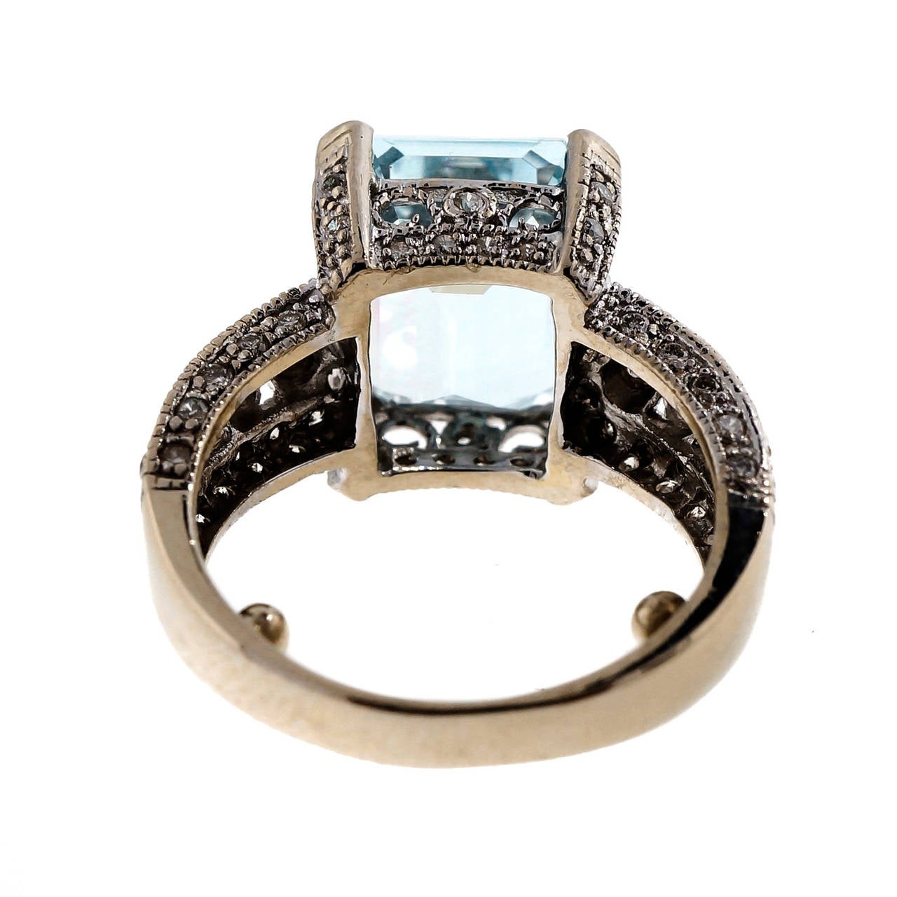 le vian aquamarine ring