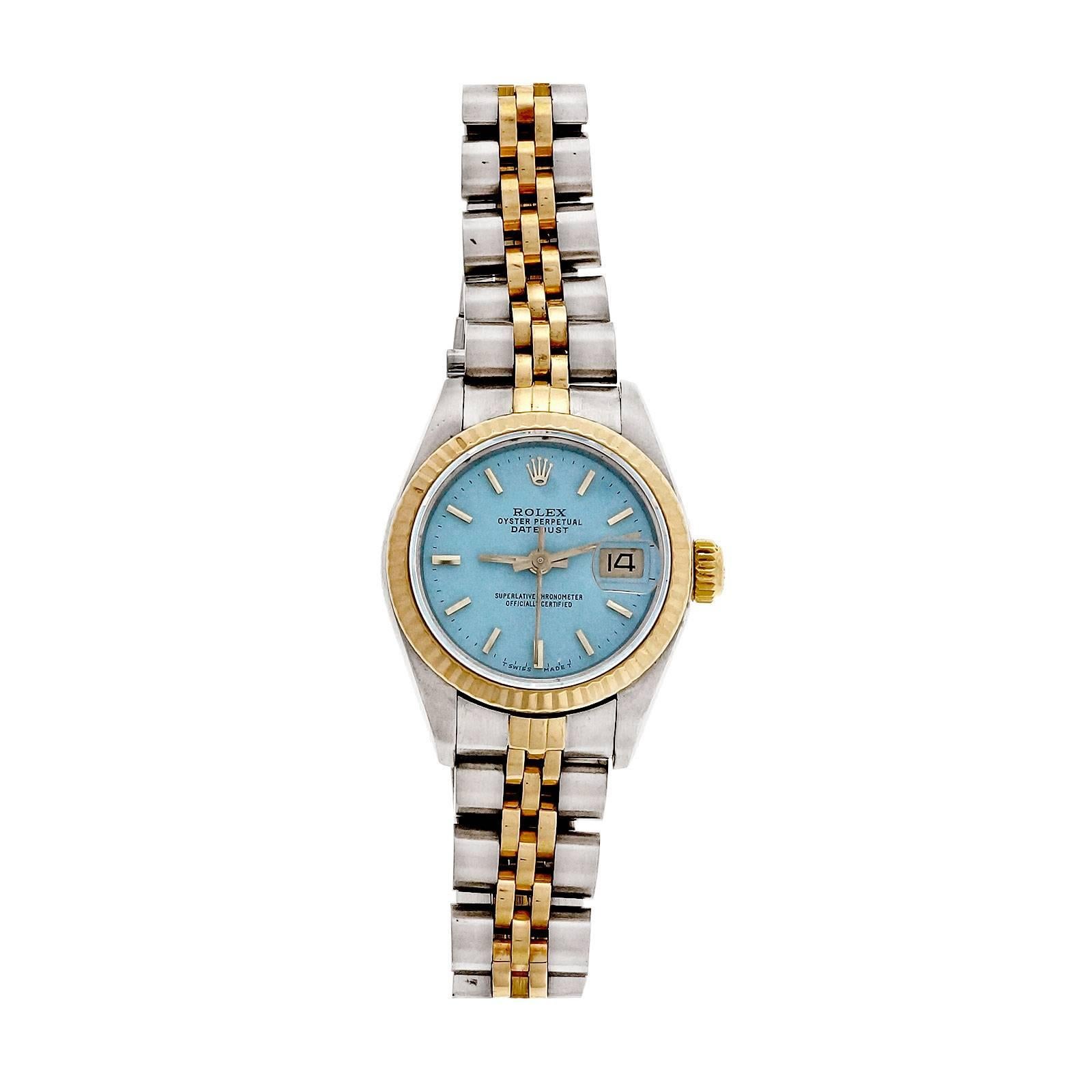 Rolex ladies Datejust 18k yellow gold and steel wrist watch. Sapphire crystal Jubilee band. Custom refinished Turquoise blue dial. Ref 6917

18k yellow gold and steel
Band length: 6 1/8 inches (links adjustable)
Length: 32.46mm
Width: