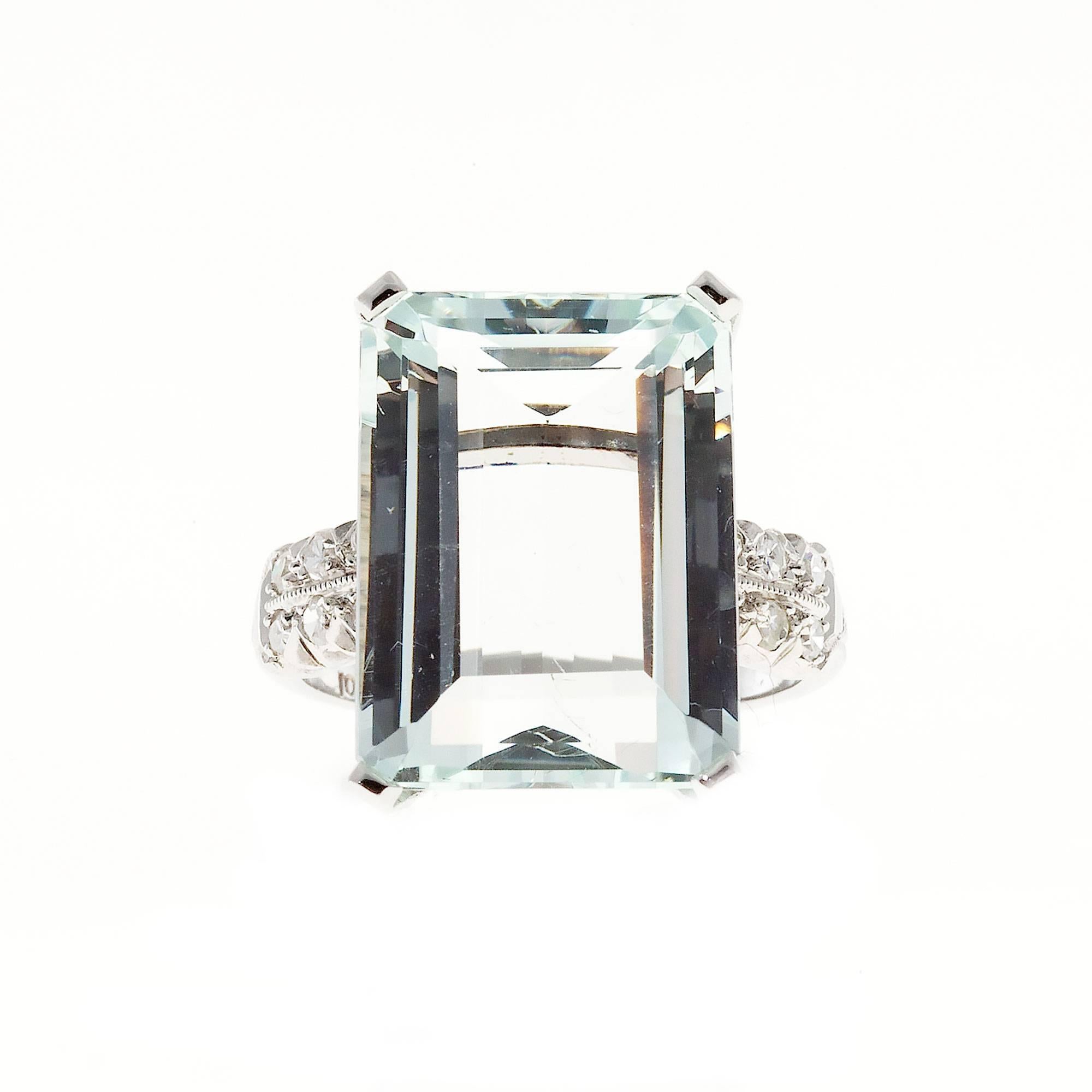 Art Deco 10.60 Carat  Aquamarine Diamond Platinum Ring In Good Condition In Stamford, CT