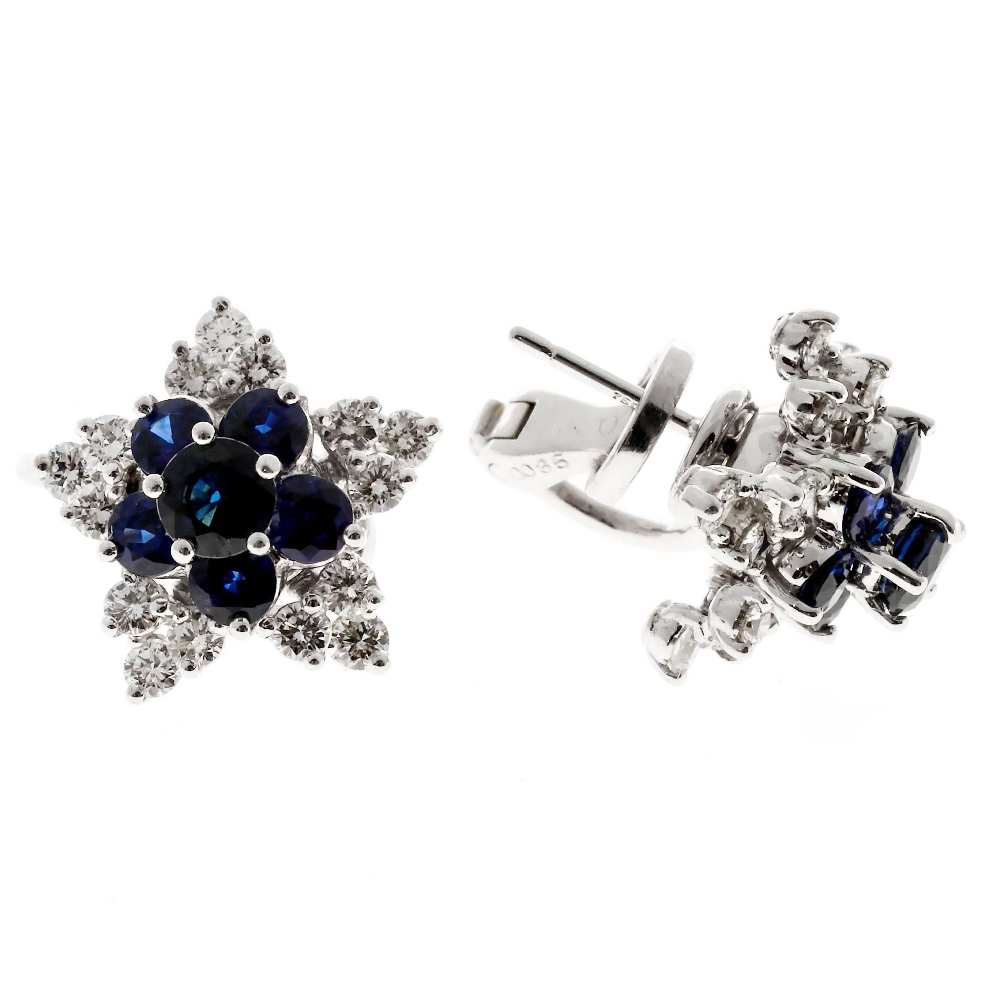 Star Cluster Sapphire Diamond Gold Earrings In Good Condition In Stamford, CT