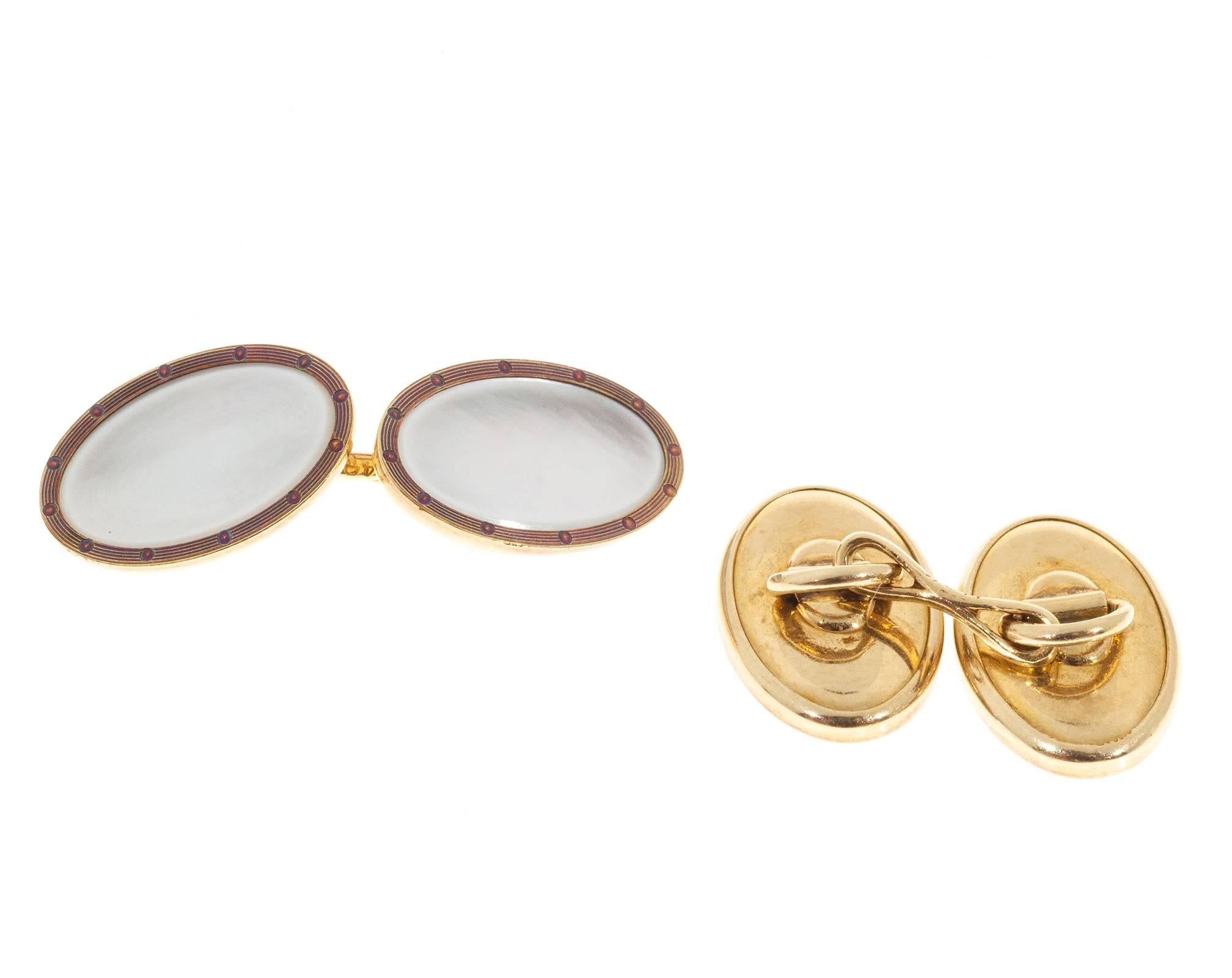  Larter & Sons double sided Mother of Pearl double-sided 14k yellow gold cufflinks circa 1920's

White Mother of Pearl 14.5 x 9mm
14k Yellow Gold
Stamped: 14k
Larter hallmark
Oval shape 16.47 x 11mm or .64 x .43 inches
Double sided 6.3 grams
