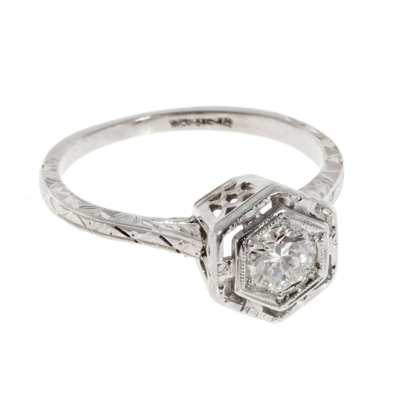 Art Deco Diamond Transitional Cut Filigree Gold Engagement Ring In Good Condition For Sale In Stamford, CT