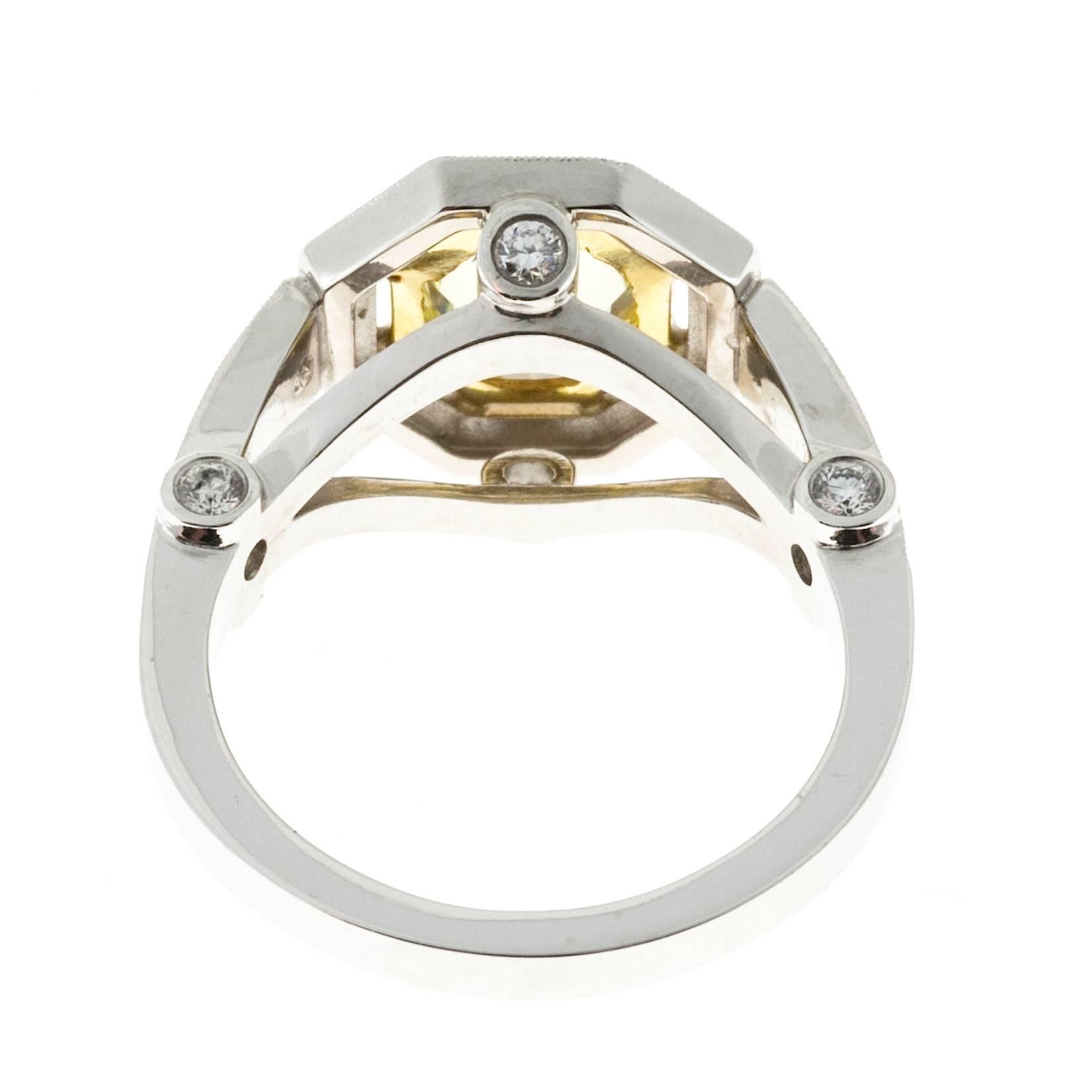 Women's Peter Suchy 1.12 Carat Light Natural Yellow Diamond Platinum Engagement Ring For Sale