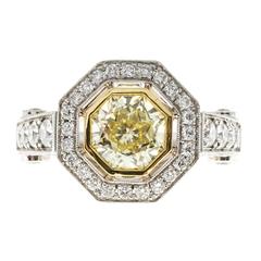 Peter Suchy 1.12 Carat Light Natural Yellow Diamond Platinum Engagement Ring 3