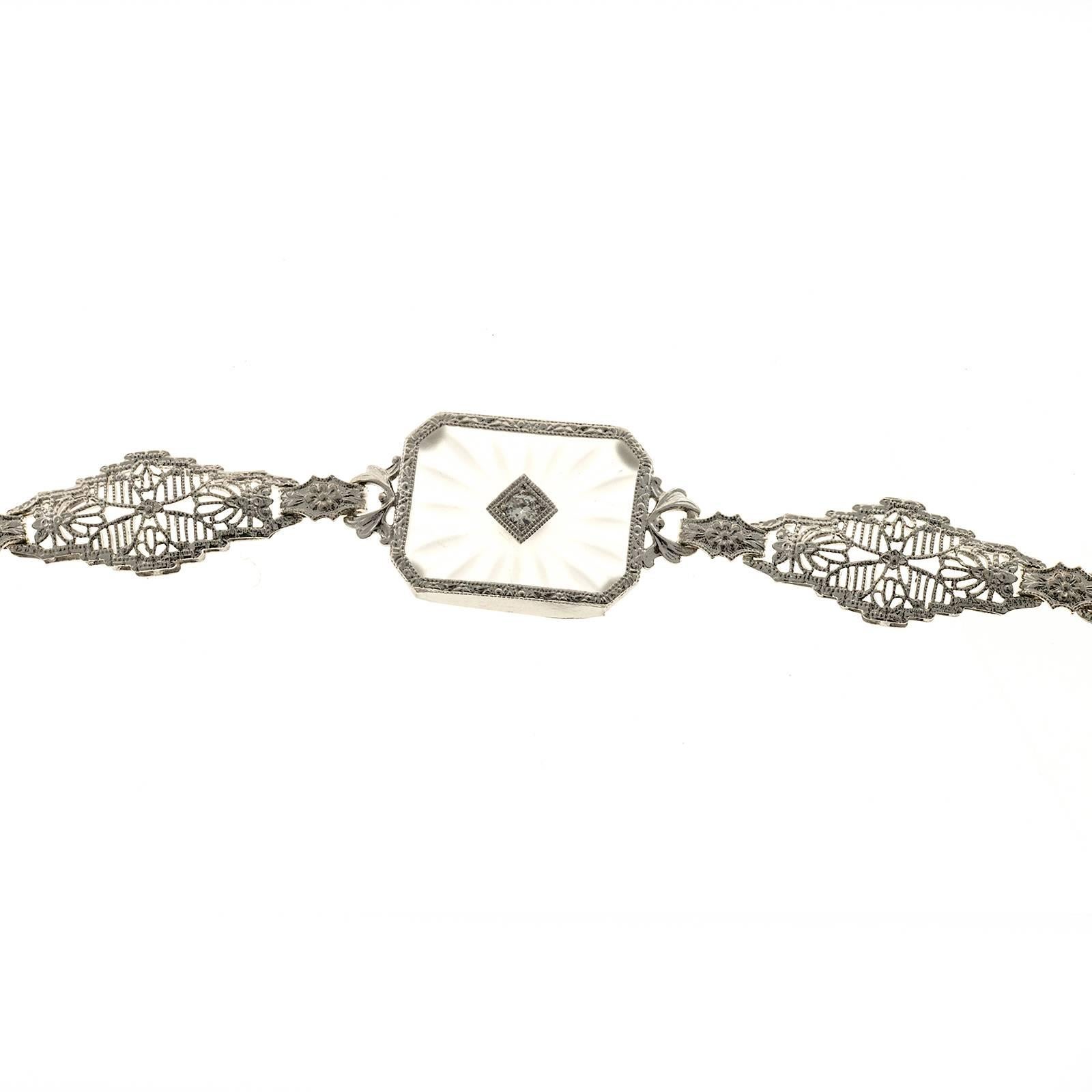 Art Deco Diamond Quartz Pierced Filigree Gold Link Bracelet In Good Condition For Sale In Stamford, CT