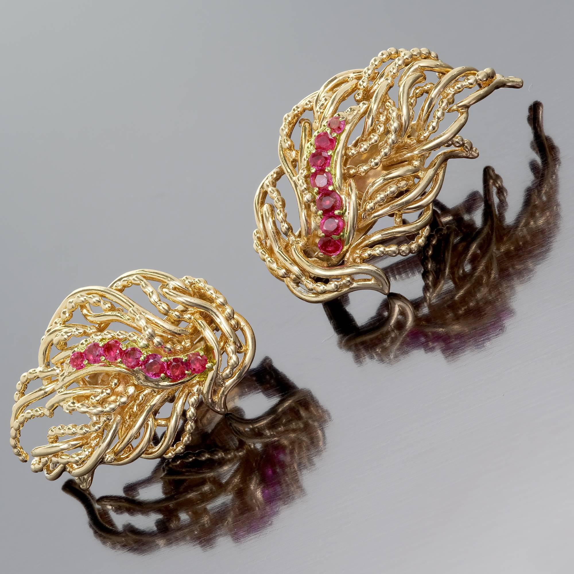 Tiffany & Co. Ruby Flame Gold Clip Post Earrings In Good Condition For Sale In Stamford, CT