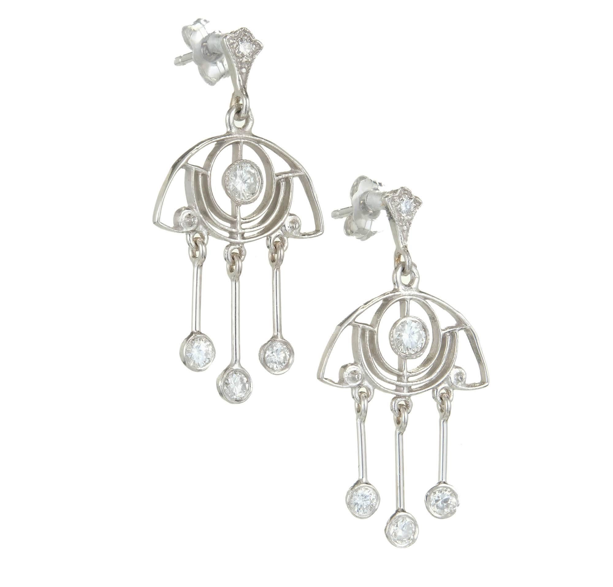 .64 Carat Diamond Platinum Dangle Chandelier Earrings In Good Condition In Stamford, CT