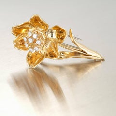 Midcentury En Tremblant Diamond Yellow Gold Flower Brooch