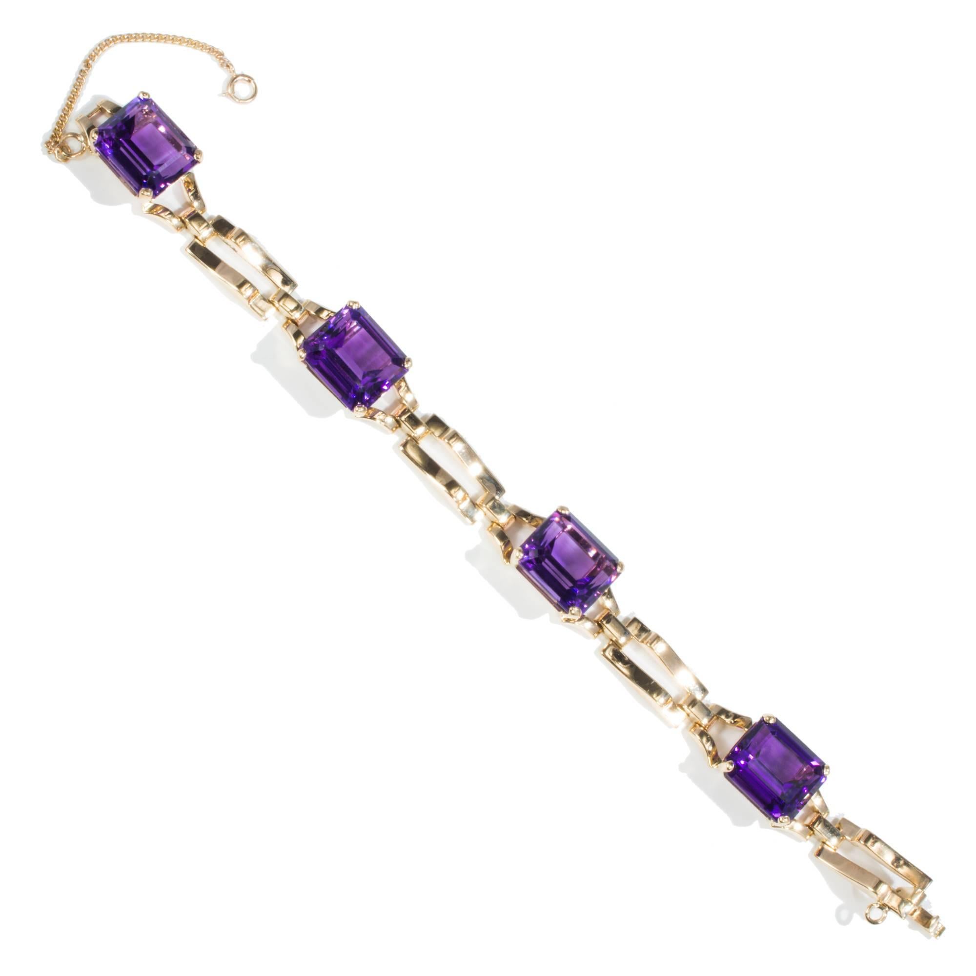 1950s Tiffany & Co 4 Emerald cut genuine natural amethyst 14k rose gold bracelet. Built in catch and added safety chain.

4 Emerald cut bright gem purple Amethyst, approx. total weight 40.47cts, VS, 14.25 x 12.2mm
14k rose gold
Tested and stamped:
