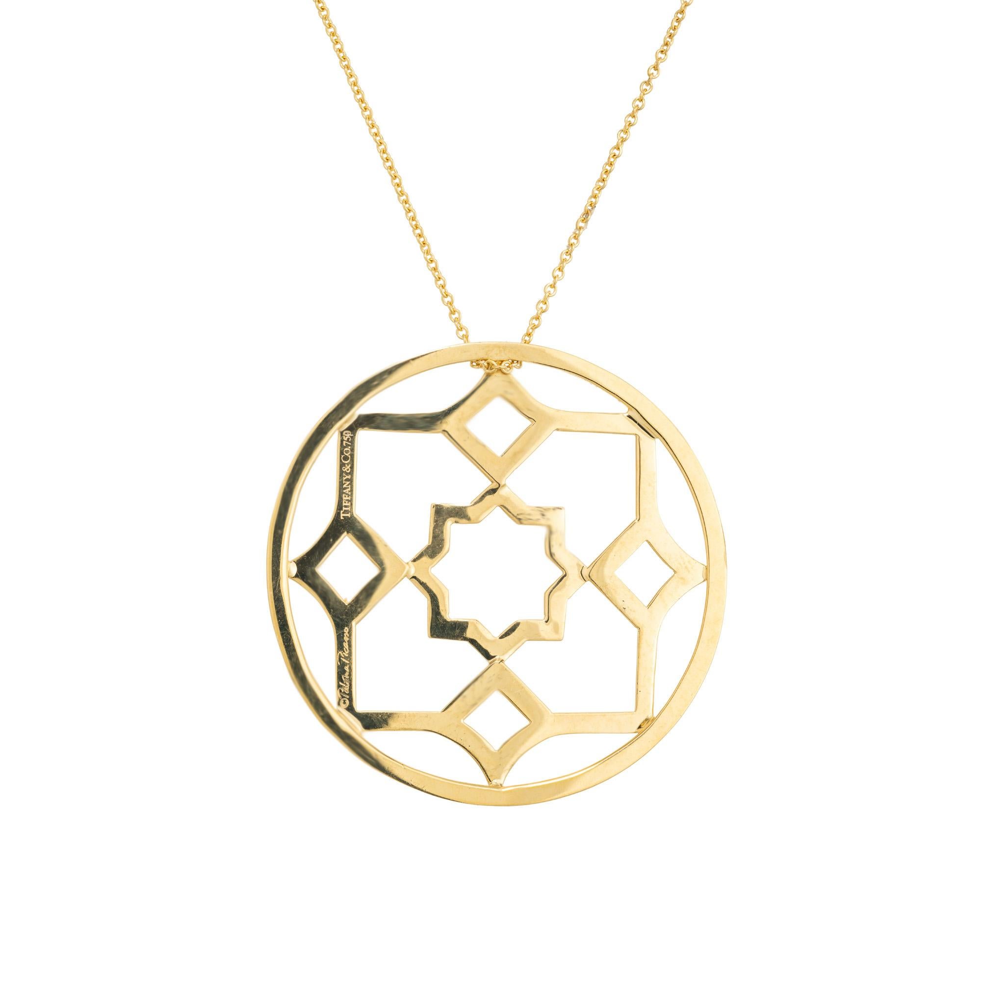 Tiffany & Co. Collana con medaglione Zellige in oro giallo Paloma Picasso In condizioni ottime in vendita a Stamford, CT