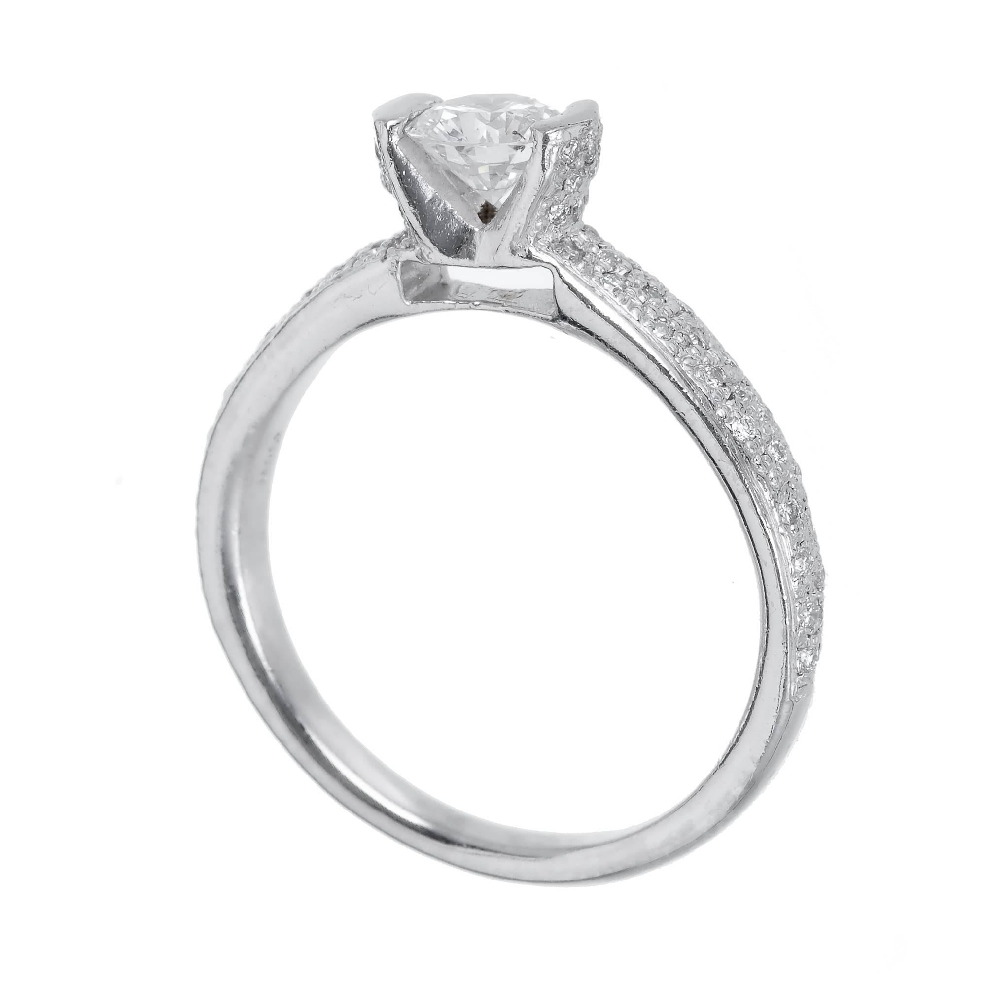 Taille ronde Mosi Bague de fiançailles en platine avec diamants de 0,52 carat certifiés EGL en vente