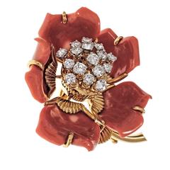 Natural Coral Diamond Yellow Gold En Tremblant Brooch