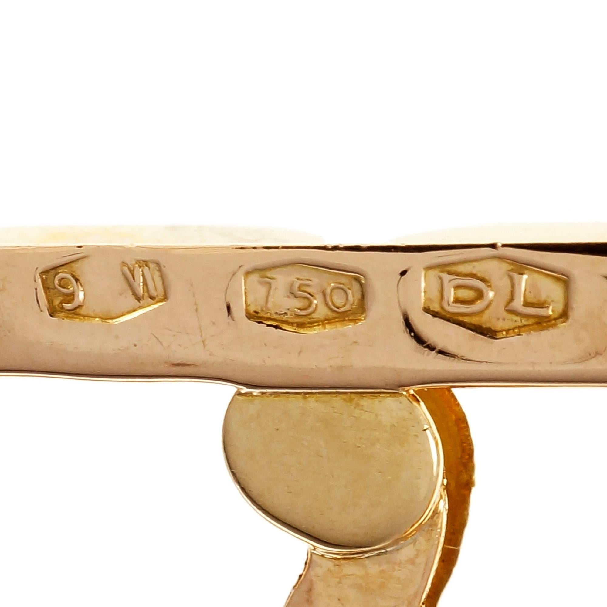 Wide Italian Hinged Gold Bracelet In Good Condition For Sale In Stamford, CT