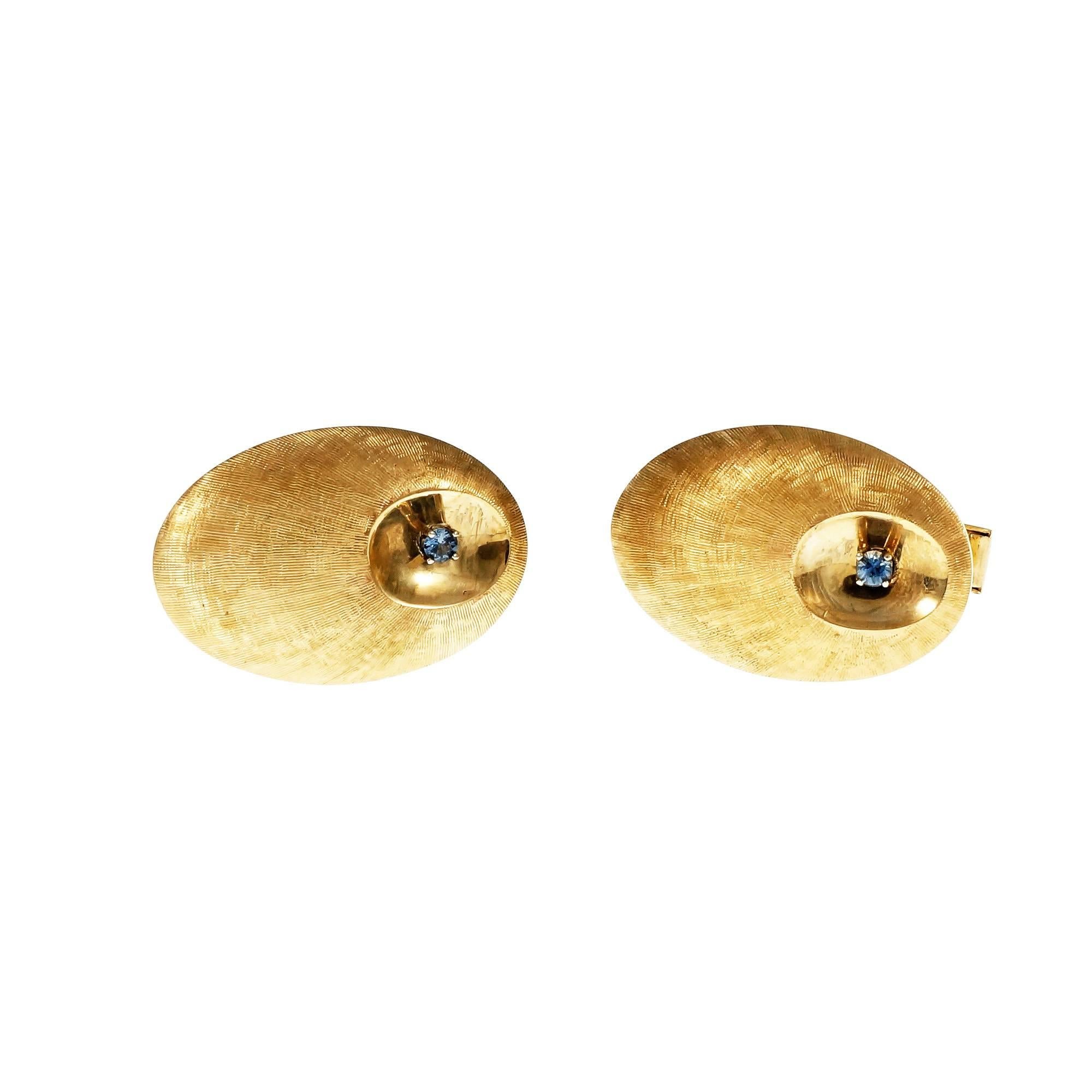 Sapphire Hand Florentine Finish Gold Oval Cuff Links For Sale