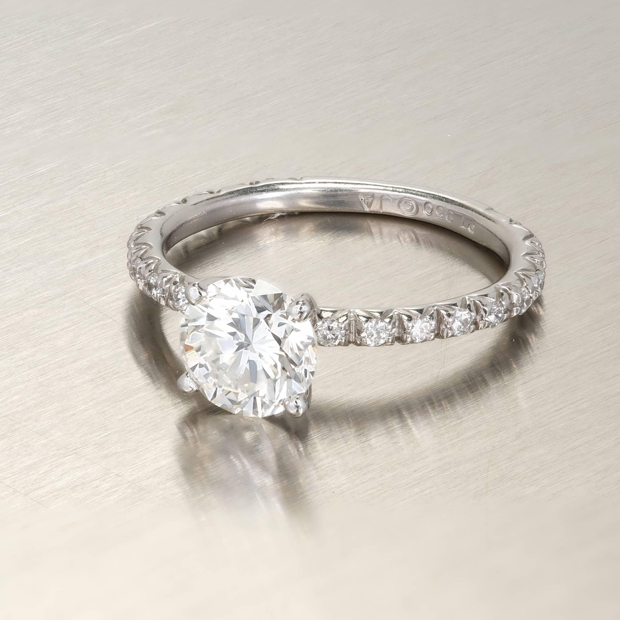 GIA Certified 1.02 Diamond Platinum Solitaire Engagement Ring In Good Condition In Stamford, CT