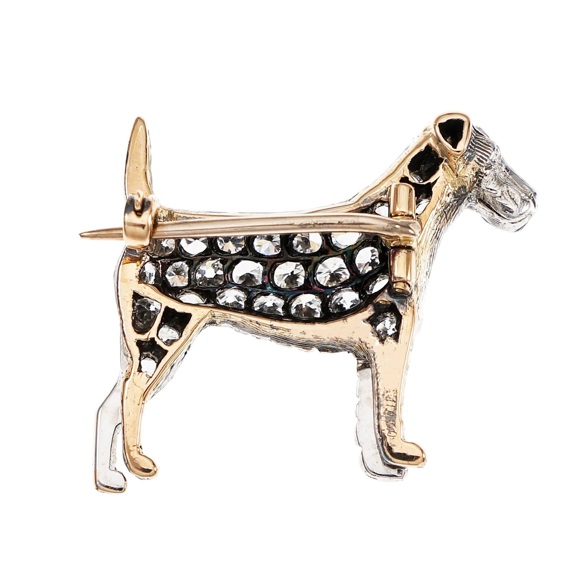 Taille ronde  Broche de chien pointue en or avec diamants pavés et rubis de 1,24 carat en vente