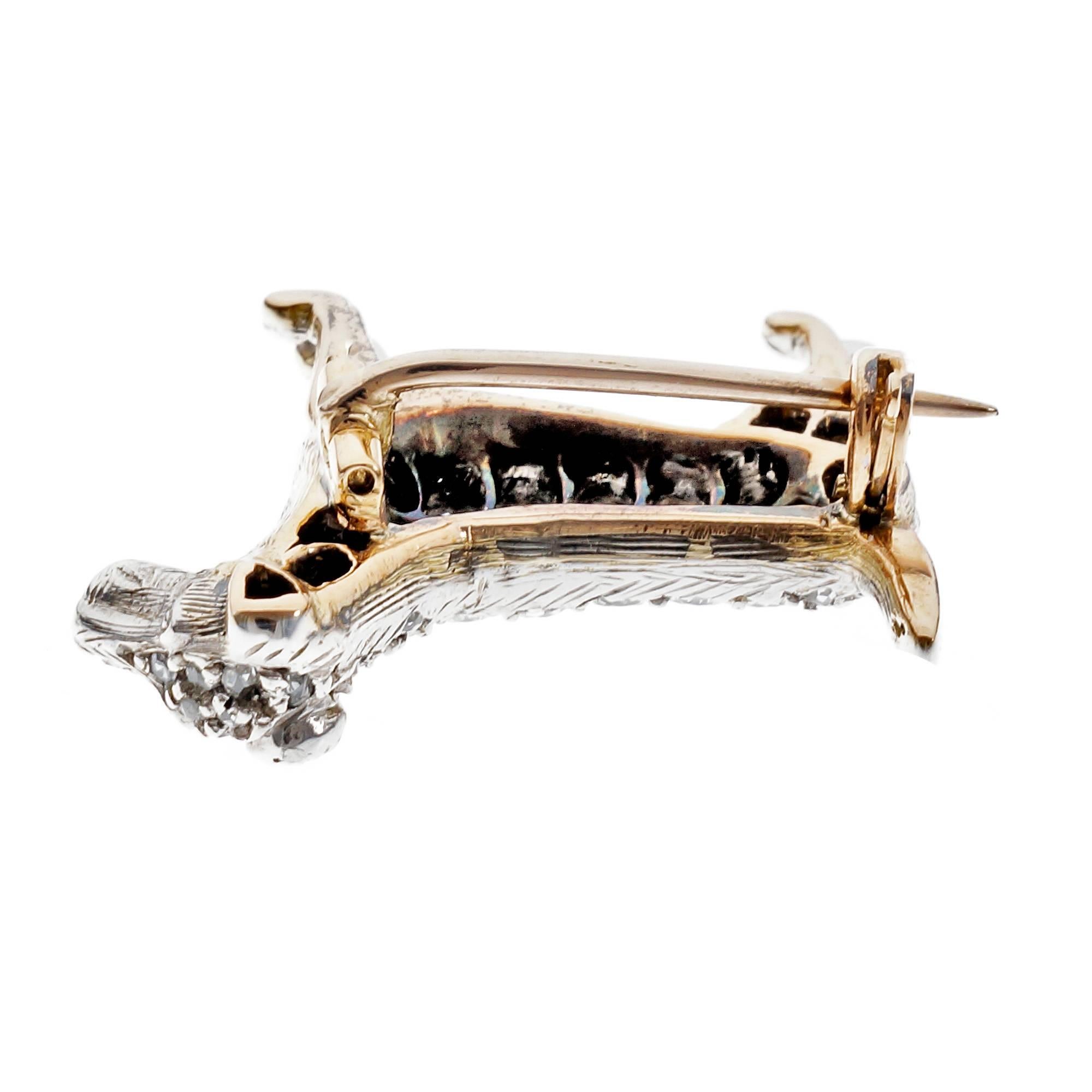  1.24 Carat Pave Diamond Ruby Gold Pointer Dog Brooch In Good Condition For Sale In Stamford, CT