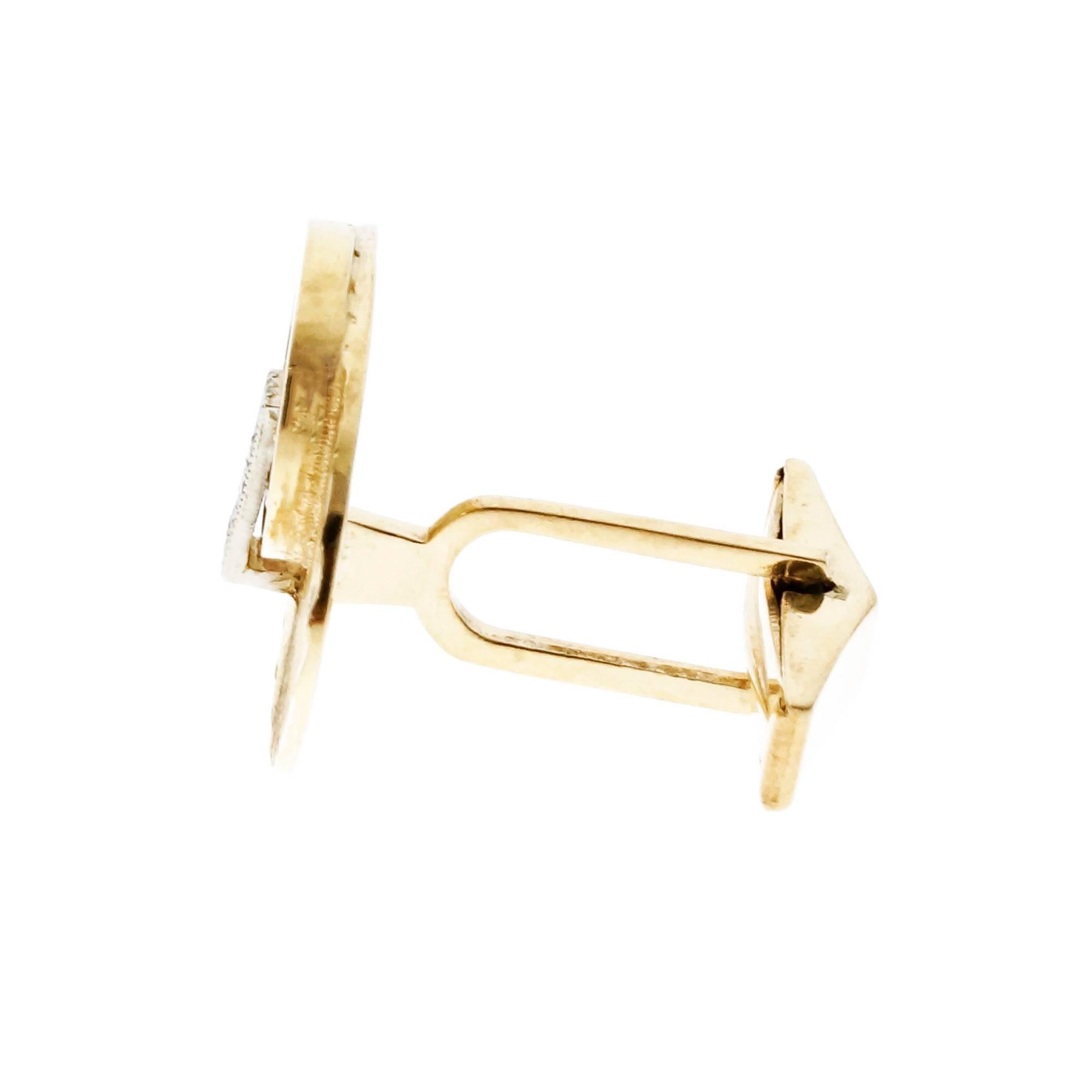 Ovale strukturierte Manschettenknöpfe mit Diamanten aus Gold im Zustand „Gut“ im Angebot in Stamford, CT