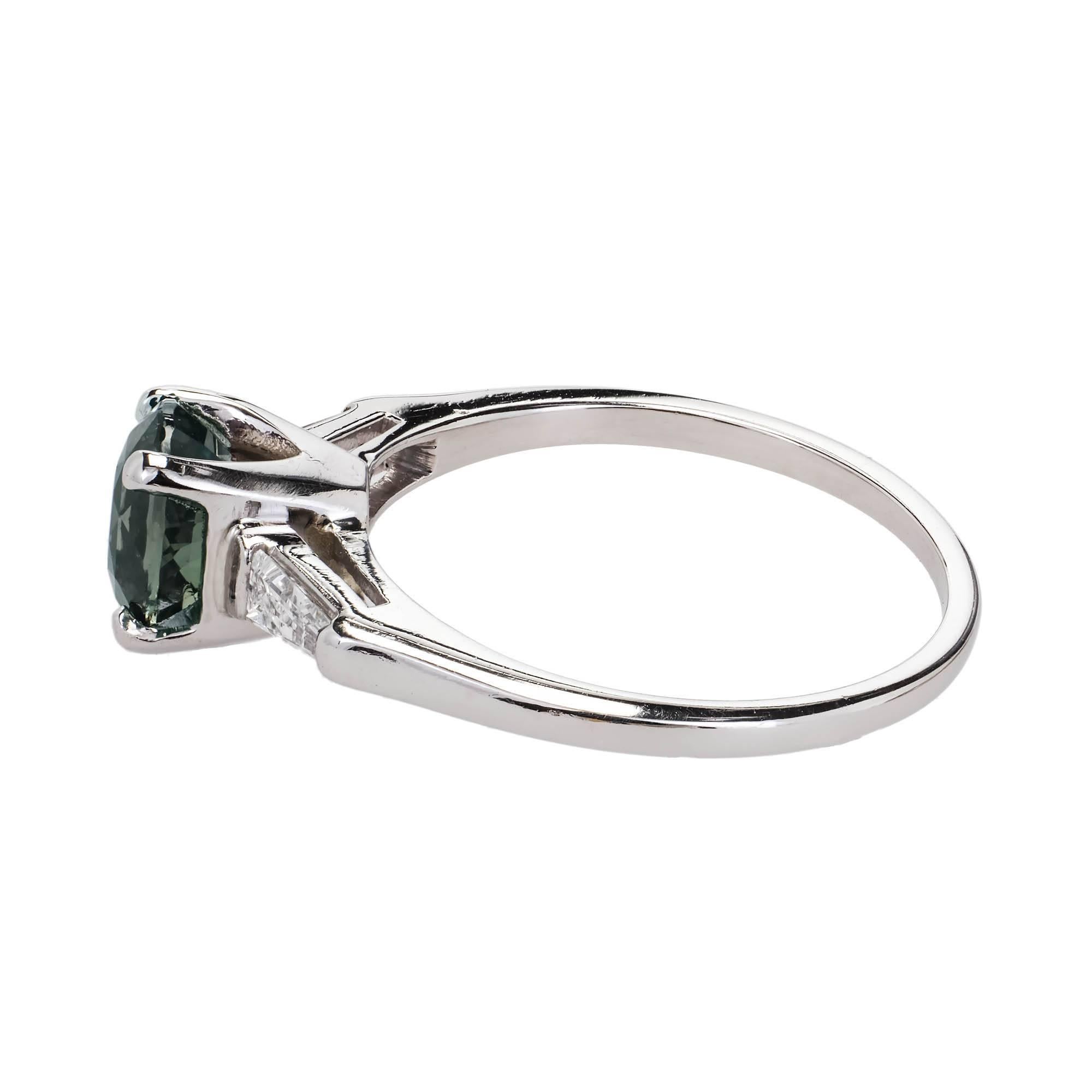 1.57 Carat Alexandrite Diamond Platinum Three-Stone Engagement Ring In Good Condition In Stamford, CT