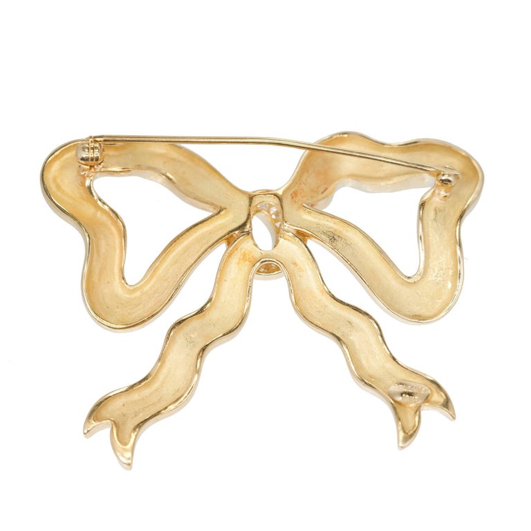 Cellino White Diamond Bow Yellow Gold Brooche For Sale at 1stDibs