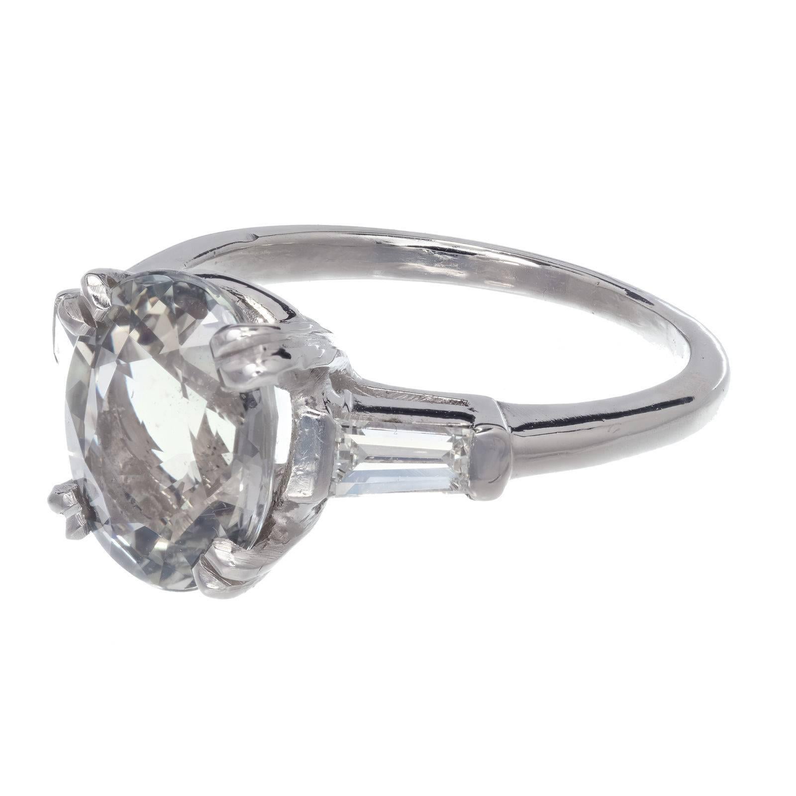 Taille ovale Peter Suchy Bague de fiançailles en platine avec saphir ovale naturel de 3,13 carats et diamants en vente