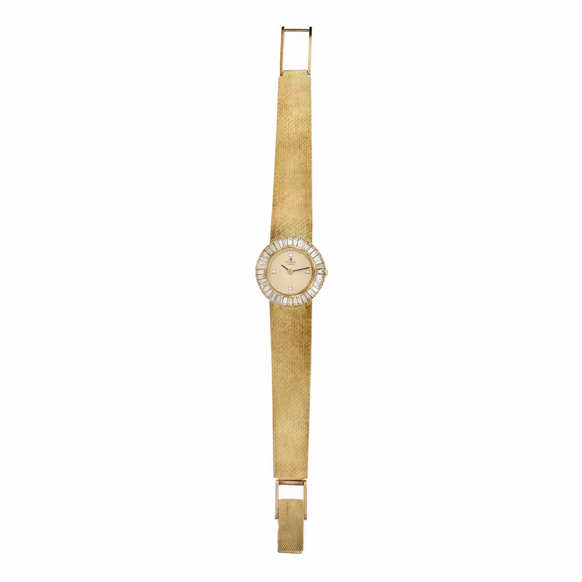 Taille baguette Universal Geneve Montre-bracelet pour femme en or jaune, diamant, lunette baguette et quartz en vente