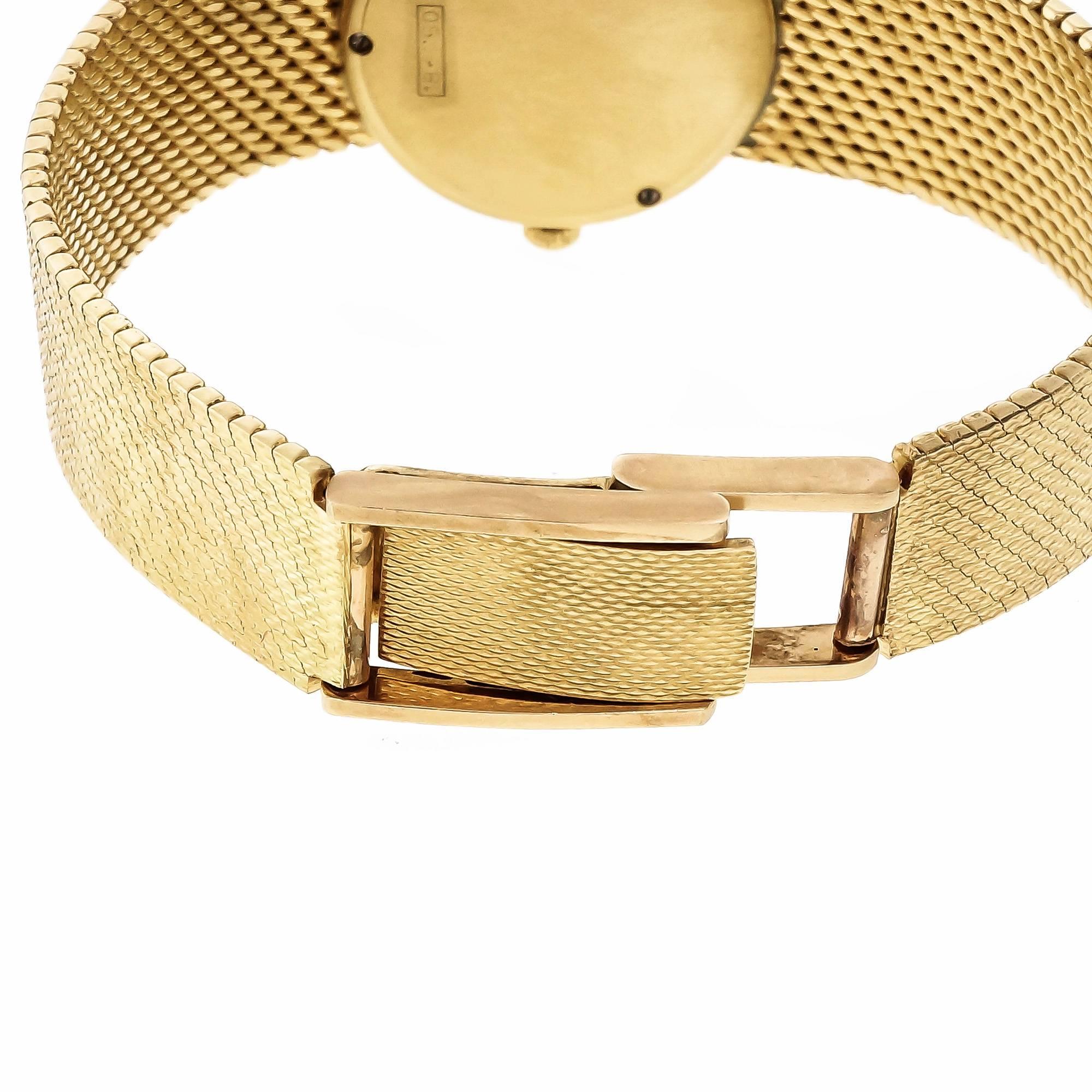 Universal Geneve Montre-bracelet pour femme en or jaune, diamant, lunette baguette et quartz Pour femmes en vente