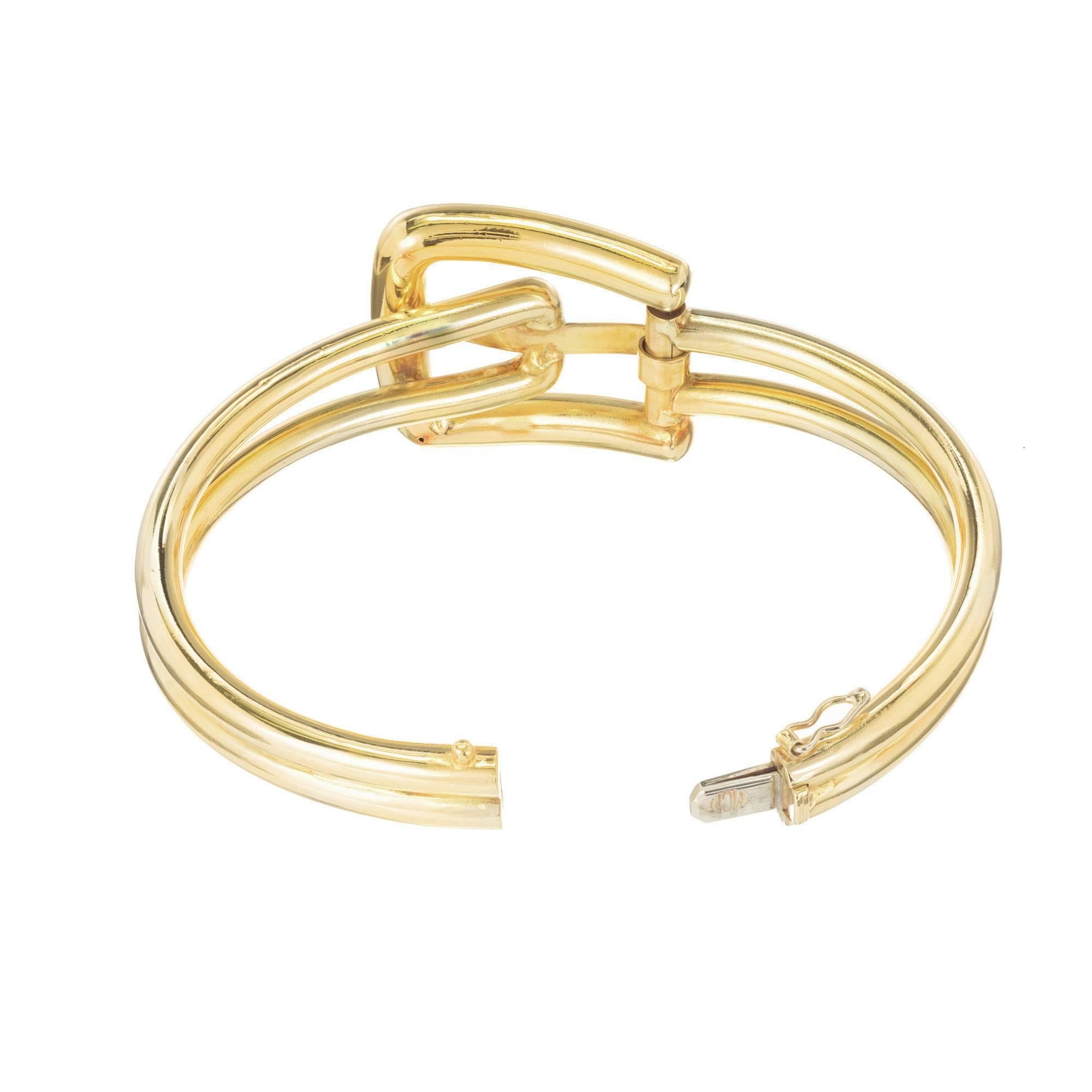 Midcentury Gold Buckle Bangle Bracelet In Good Condition In Stamford, CT