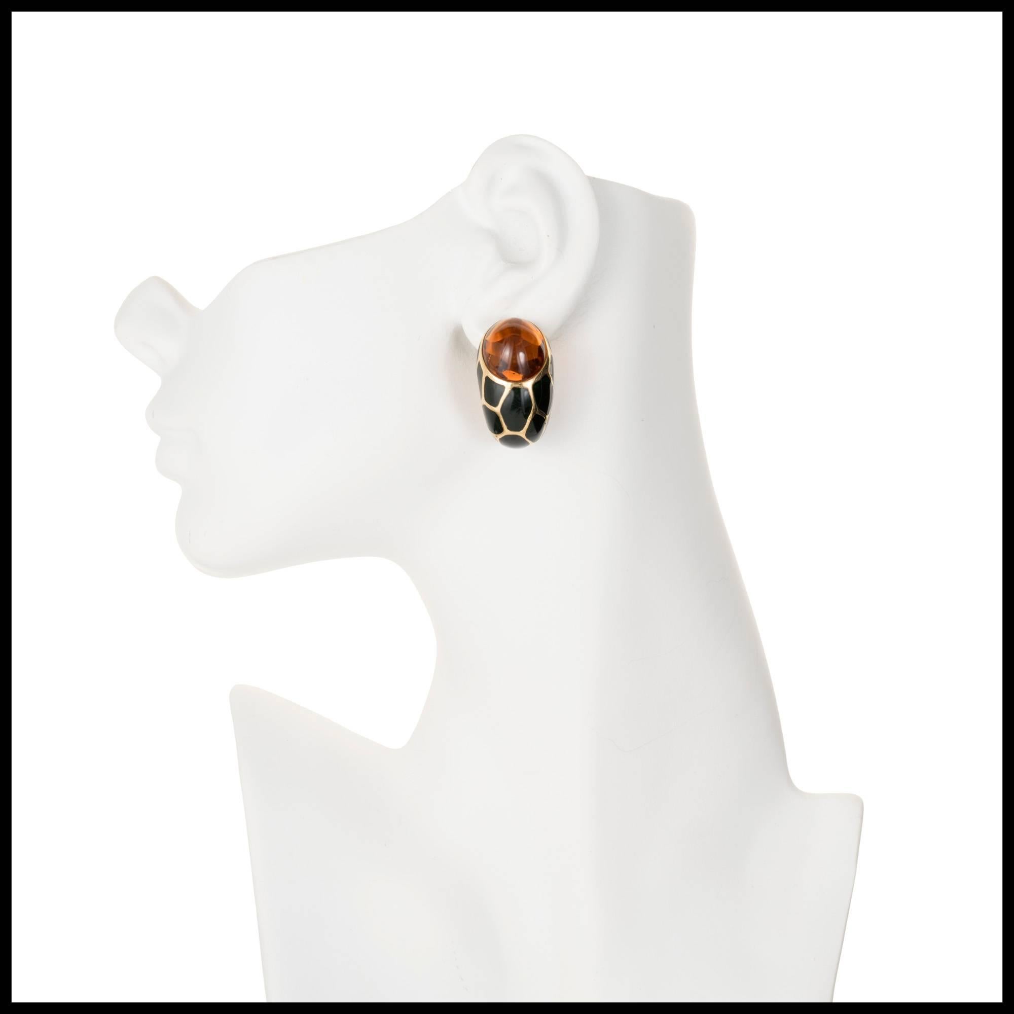 20.00 Carat Citrine Black Enamel Gold Curved Clip Post Earrings In Excellent Condition For Sale In Stamford, CT